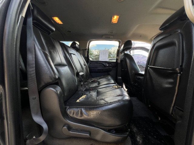 Used 2010 Chevrolet Suburban LT w/ Texas Edition RWD image 12