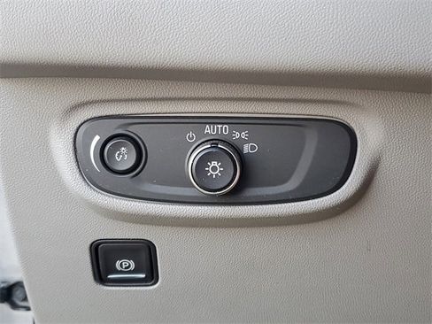 Used 2020 GMC Terrain SLE w/ Driver Convenience Package image 20