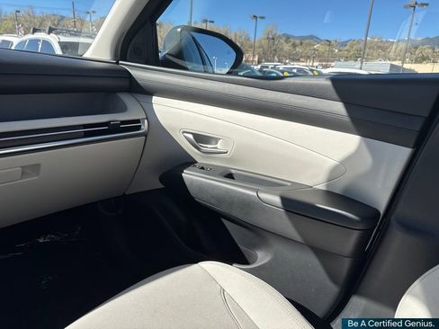 Certified 2025 Hyundai Tucson SEL image 38