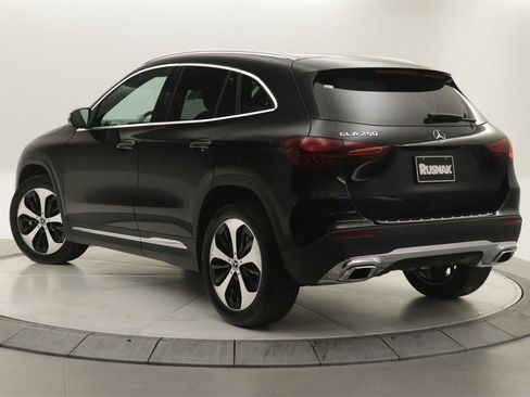 New 2026 Mercedes-Benz GLA 250 image 2