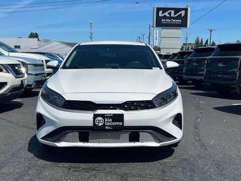 Certified 2023 Kia Forte LXS FWD image 4