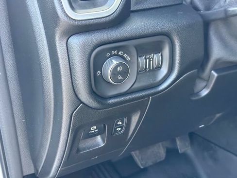 Used 2019 RAM 1500 Big Horn AWD/4WD image 23