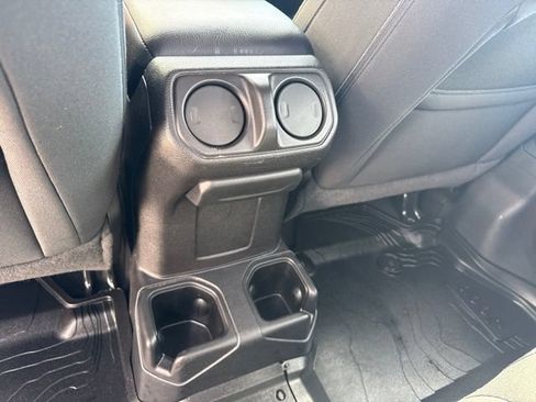 Used 2021 Jeep Gladiator Sport AWD/4WD image 25