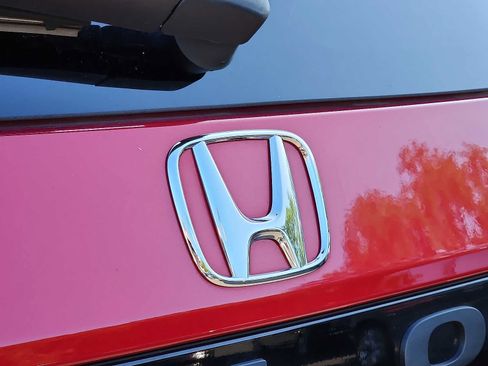 Certified 2025 Honda Pilot Elite image 30