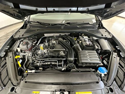 Used 2024 Volkswagen Jetta SE image 33