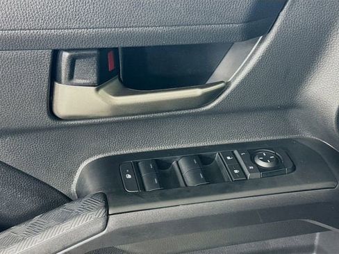 Certified 2024 Toyota Tacoma TRD Off-Road AWD/4WD image 19