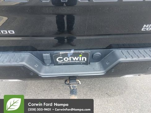 Used 2022 Chevrolet Silverado 1500 High Country AWD/4WD image 17
