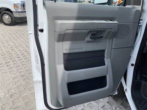 New 2025 Ford E-450 and Econoline 450 Super Duty w/ Power Equipment Group image 9