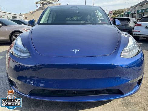 Used 2023 Tesla Model Y Long Range AWD/4WD image 2