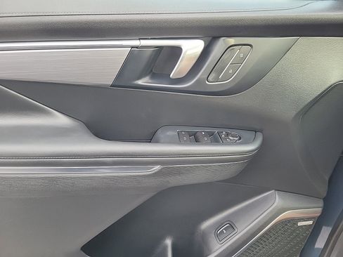 Used 2026 Buick Enclave Preferred image 18