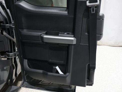 Used 2018 Ford F150 XLT w/ Equipment Group 302A Luxury image 21