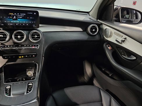 Used 2021 Mercedes-Benz GLC 300 4MATIC Coupe image 11