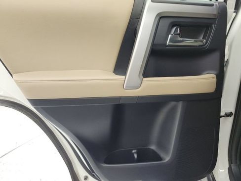 Used 2023 Toyota 4Runner SR5 Premium w/ Moonroof Package AWD/4WD image 9