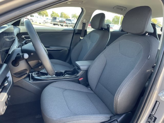 Used 2025 Kia K4 FWD image 23