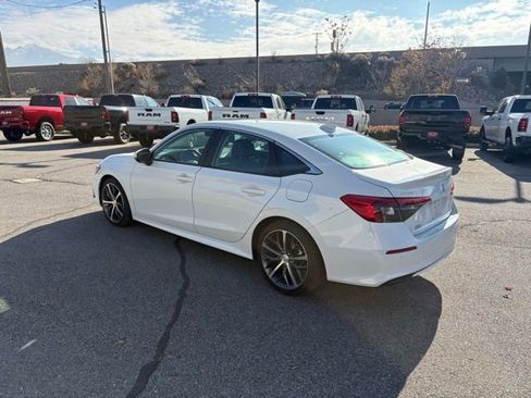 Used 2022 Honda Civic Touring image 6