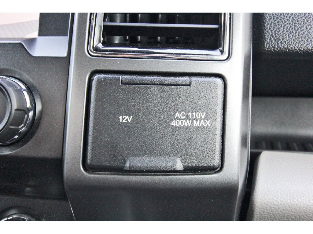 Used 2018 Ford F150 XLT w/ Equipment Group 302A Luxury AWD/4WD image 32
