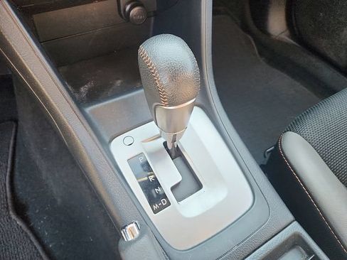 Used 2016 Subaru Crosstrek 2.0i Premium AWD/4WD image 17