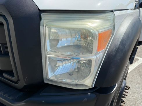 Used 2012 Ford F550 2WD Regular Cab Super Duty image 22
