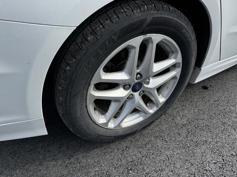 Used 2014 Ford Fusion SE image 31