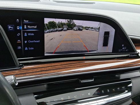Used 2023 Cadillac Escalade ESV Premium Luxury AWD/4WD image 30