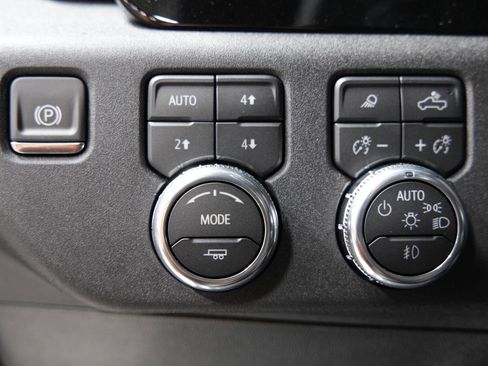 New 2025 GMC Sierra 2500 SLE w/ SLE Value Package; image 25