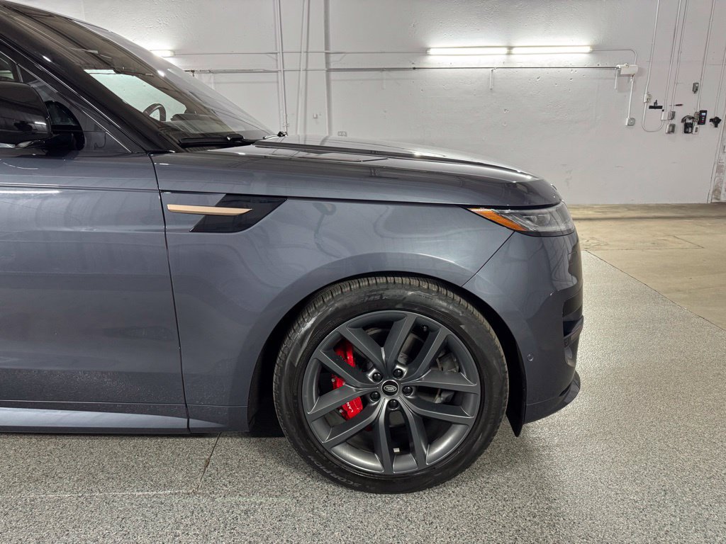 Used 2023 Land Rover Range Rover Sport SE Dynamic AWD/4WD image 5