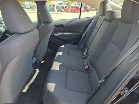 Used 2025 Toyota Corolla LE FWD image 11