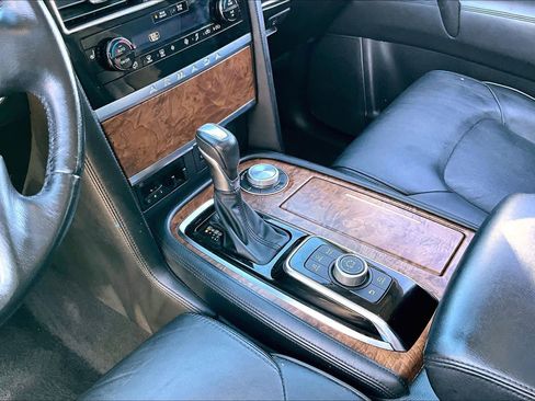 Used 2023 Nissan Armada SL image 17