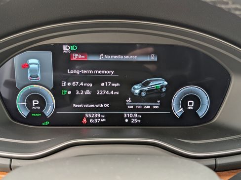 Used 2022 Audi Q5 e Premium image 22