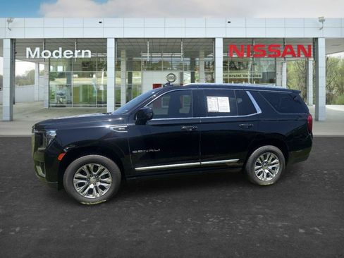 Used 2024 GMC Yukon Denali w/ Advanced Technology Package AWD/4WD image 2
