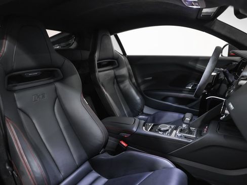 Used 2018 Audi R8 V10 plus w/ Full Leather Package AWD/4WD image 25