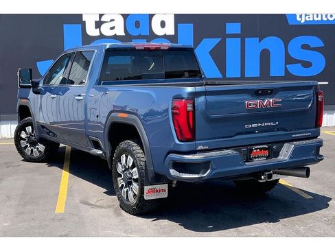 Used 2025 GMC Sierra 2500 Denali w/ Denali Reserve Package AWD/4WD image 13