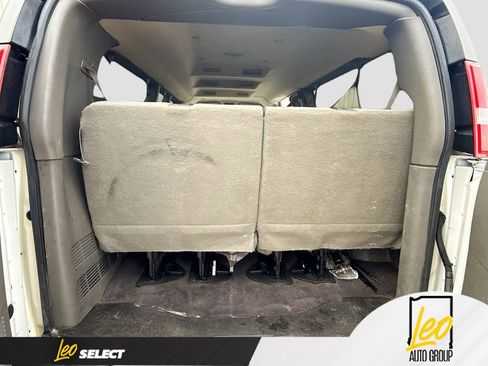 Used 2019 Chevrolet Express 3500 LT w/ LT Preferred Equipment Group RWD image 23