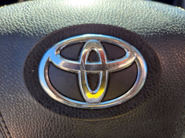 Used 2019 Toyota Highlander Plus AWD/4WD image 32