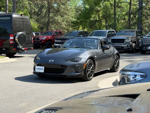 Used 2016 MAZDA MX-5 Miata Club image 3