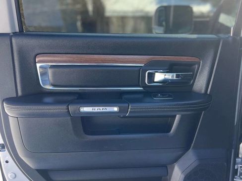 Used 2015 RAM 2500 Laramie w/ Convenience Group image 11