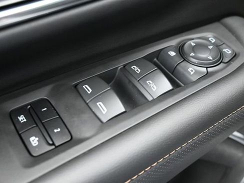 Used 2023 GMC Yukon AT4 w/ Technology Package AWD/4WD image 14