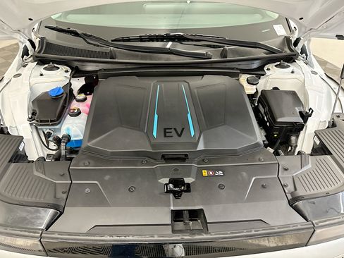 Used 2024 Hyundai Ioniq 5 SEL image 35