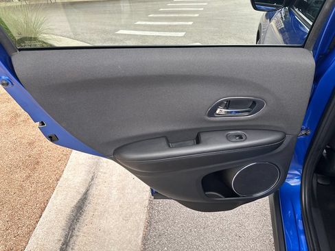 Used 2022 Honda HR-V EX image 28