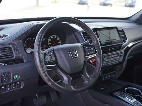 Used 2024 Honda Ridgeline Black Edition image 2