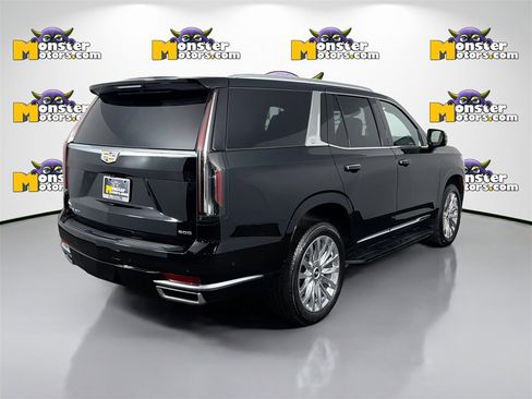 Used 2024 Cadillac Escalade Premium Luxury image 5