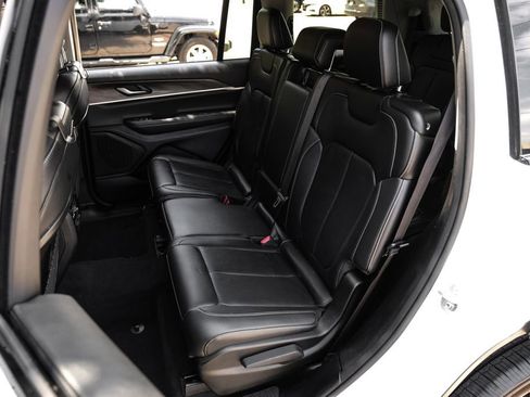 Used 2023 Jeep Grand Cherokee L Limited w/ Black Appearance Package RWD image 51