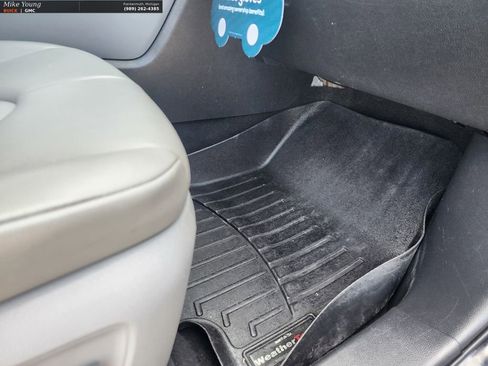 Used 2020 Toyota Highlander XLE image 21