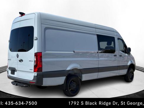 Used 2025 Mercedes-Benz Sprinter 2500 image 5