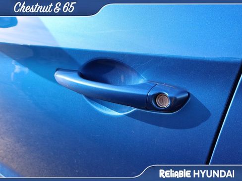 Used 2017 Hyundai Elantra SE FWD image 23