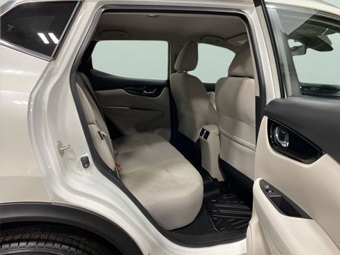 Certified 2022 Nissan Rogue Sport SV AWD/4WD image 27