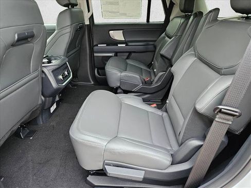 New 2026 Ford Expedition Active RWD image 16