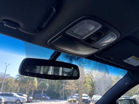 Used 2014 Hyundai Genesis 2.0T image 17