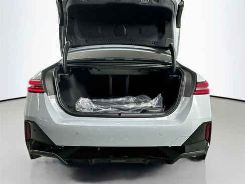 New 2026 BMW i5 eDrive40 w/ M Sport Package RWD image 52