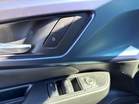 New 2026 Chevrolet Equinox EV LT image 24